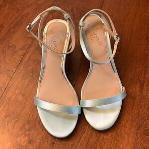 Sea foam green jewel Badgley Mischka satin dress sanders size 5